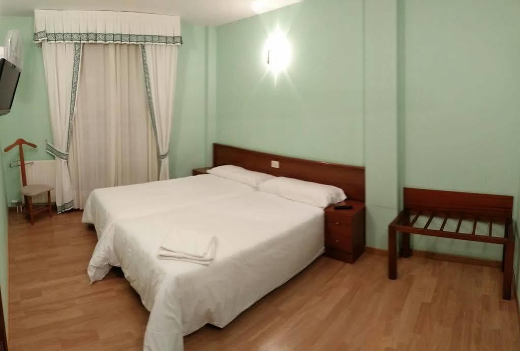 Hotel Vilagarcia Вілагарсія-де-Ароуса Екстер'єр фото